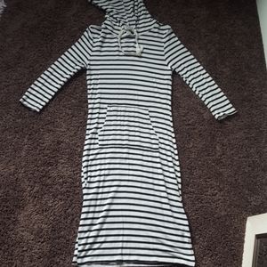 Heart Hips tight fitting medium sized dress